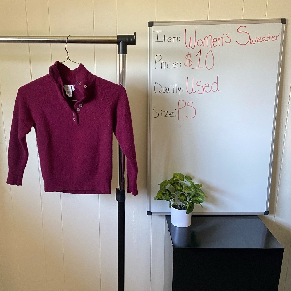 JH COLLECTIBLES Women's Maroon Wool Polo Style Crewneck Sweater. Size PS